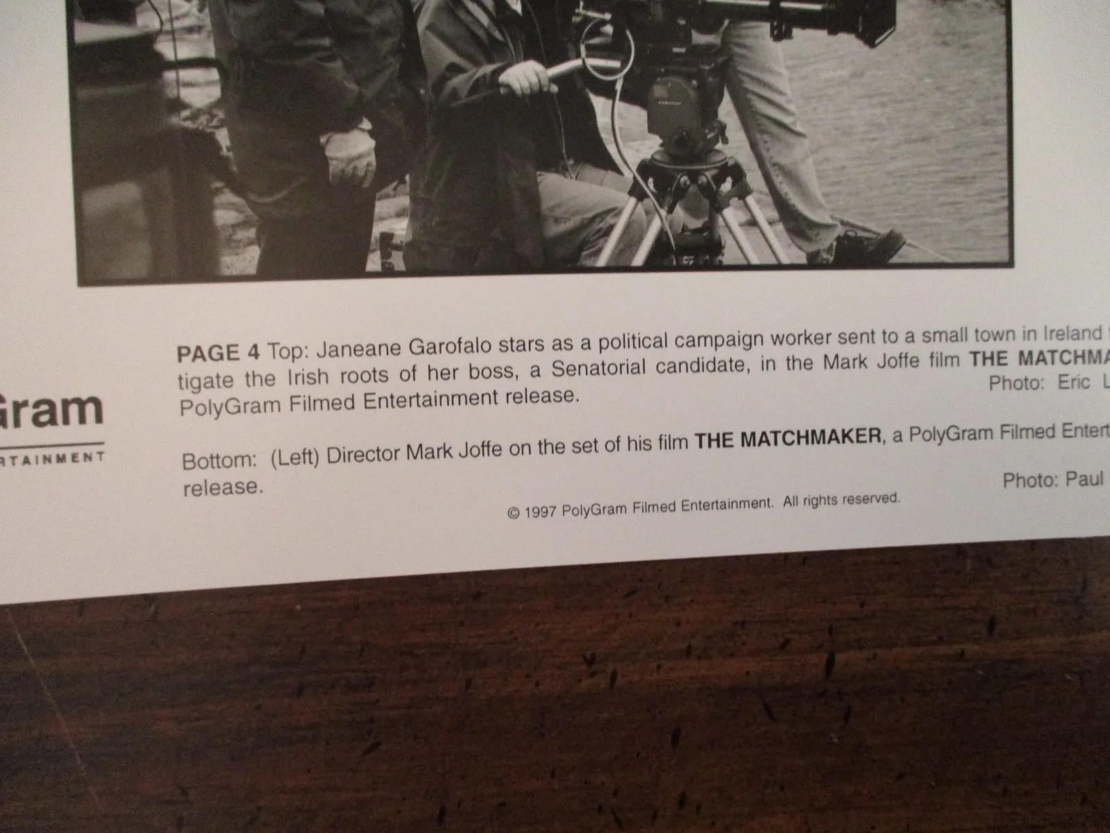 Mark Joffe/Janeane Garofalo("THE MATCHMAKER")1997 8 x 10 Black/White Press Photo, изображение 4