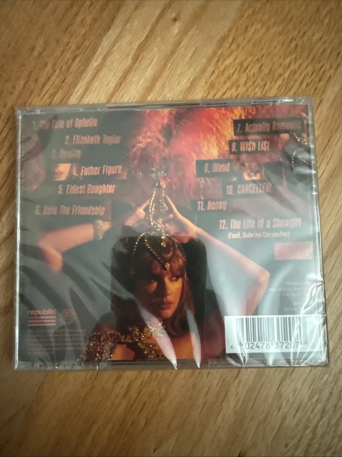 Taylor Swift the Life of a Showgirl SIGNED #1 NIP, изображение 2
