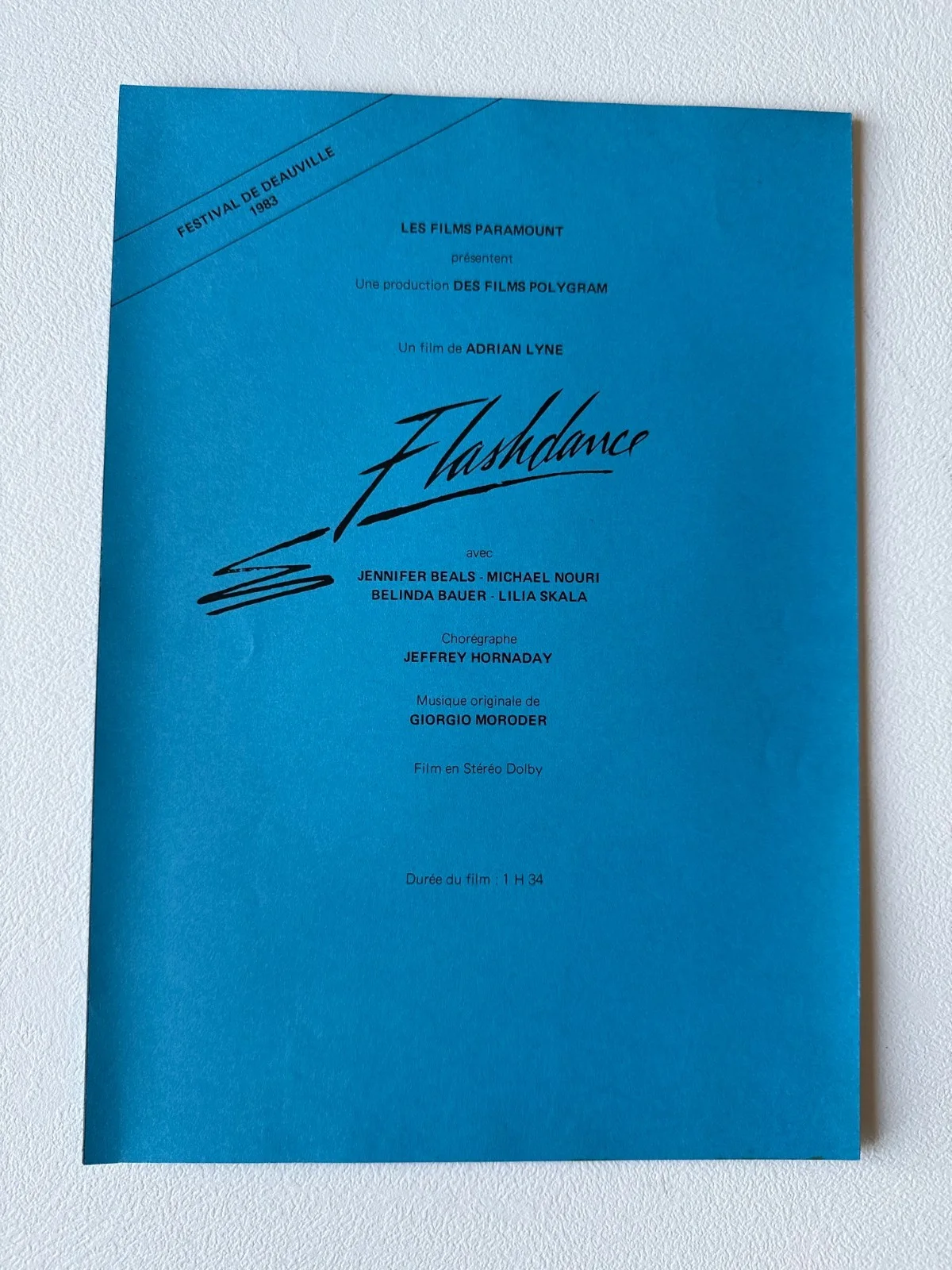 Flashdance 1983 Press Kit – Deauville Festival, Poster + 5 Photos, Original, изображение 3