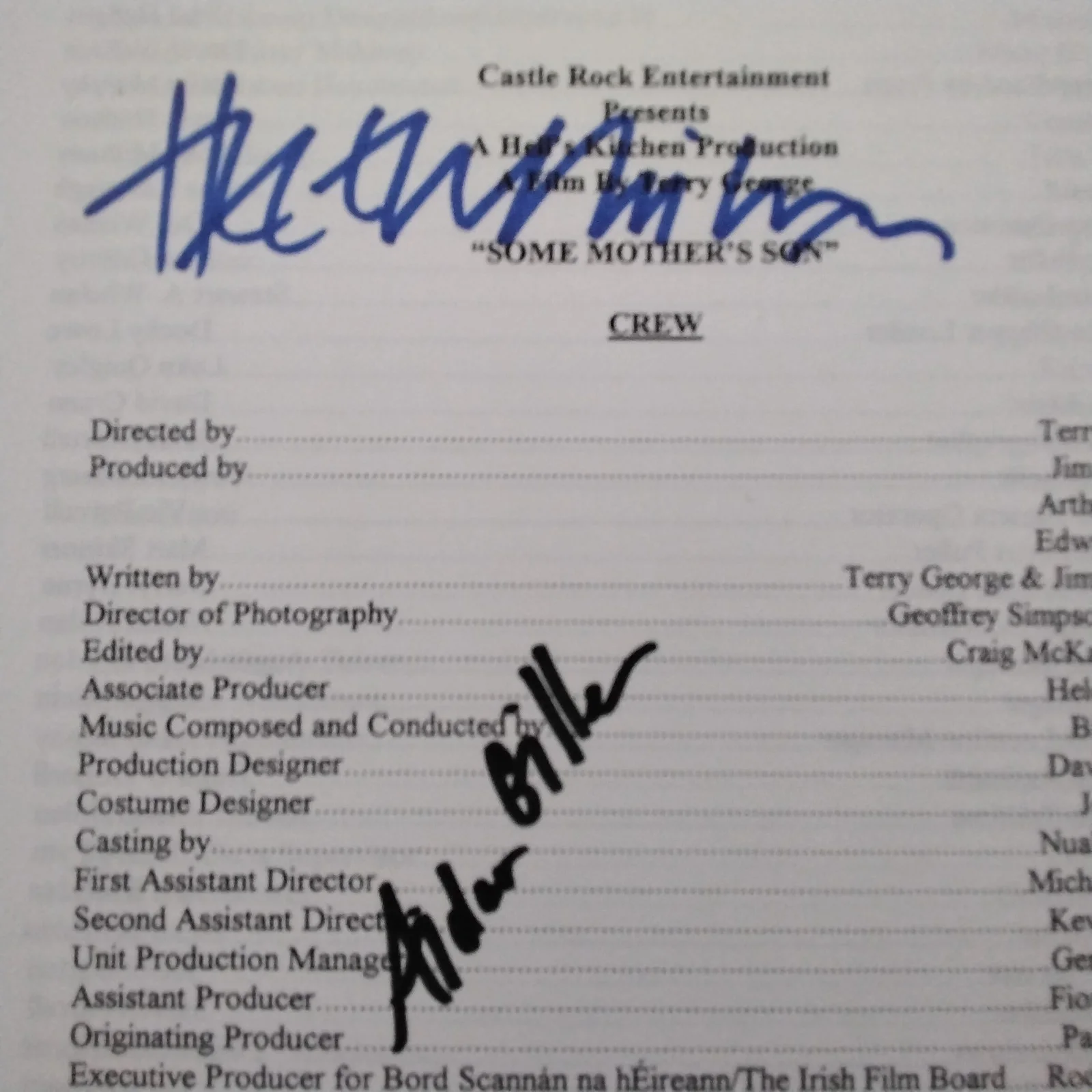 Helen Mirren * Fionnula Fianagan * Aidan Gillen SIGNED Page Some Mother's Son, изображение 3