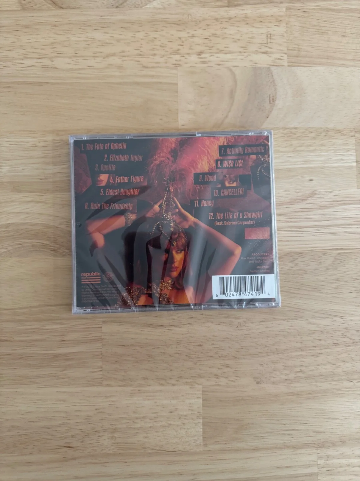 SIGNED*** Taylor Swift The Life of a Showgirl CD + Hand Signed Photo 4, изображение 2