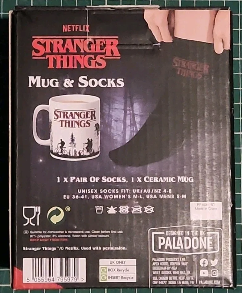 👍MIB👍 Stranger Things Mug & Socks Official Licensed Netflix New Box £14.99 RRP, изображение 3
