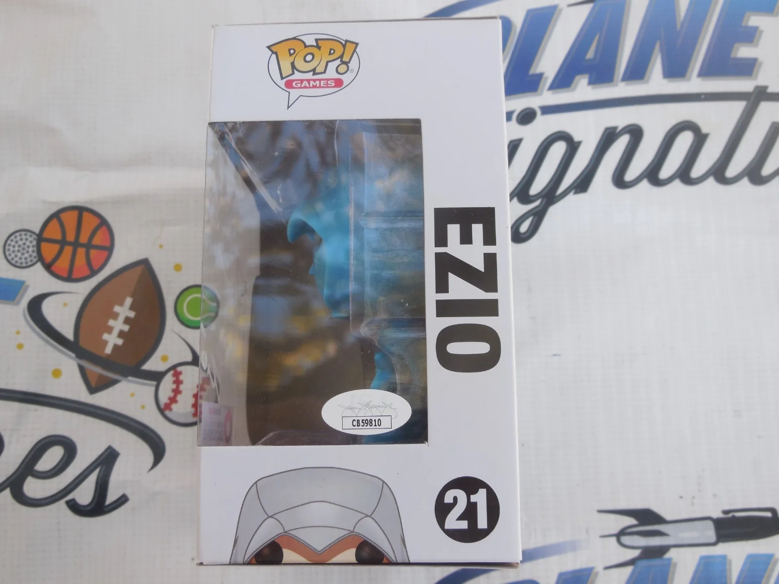 Roger Craig Smith signed Ezio Assassins Creed Blue Funko Pop 25 JSA COA, изображение 2