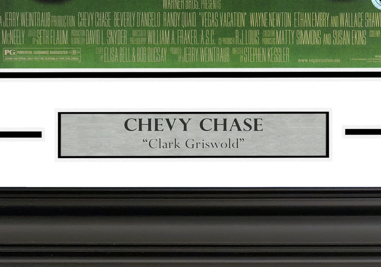 Chevy Chase — Chevy Chase Signed Framed 11x17 Vegas Vacation Movie Poster Beckett Wit, изображение 5