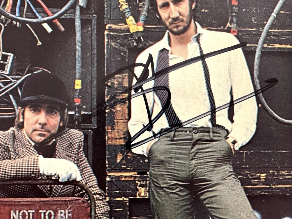 Pete Townshend — Pete Townshend The Who Signed Autograph Album Vinyl Record - Who Are You JSA COA, изображение 3