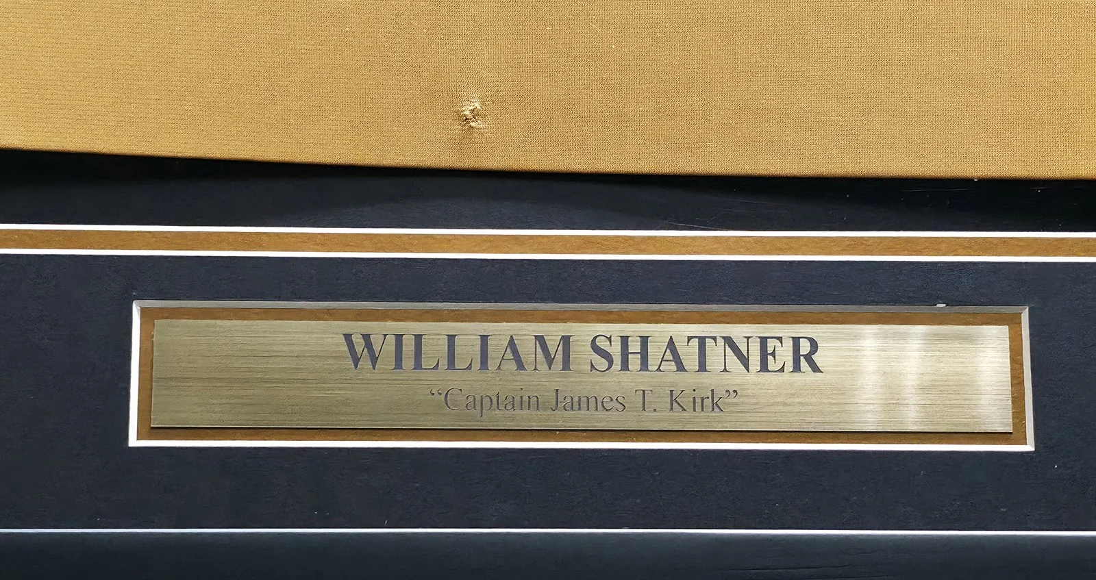 Star Trek — Star Trek William Shatner Signed Framed Gold Uniform Jersey JSA, image 5
