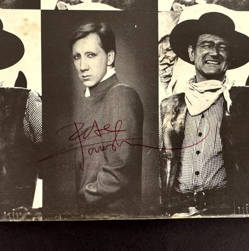 Pete Townshend — Pete Townshend The Who Signed Autograph Album Record - Listening Time w/ JSA COA, изображение 3