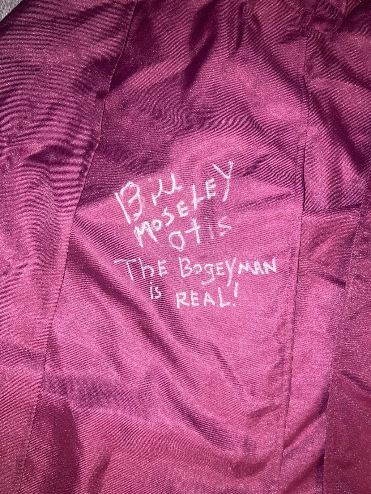 Bill Moseley — BILL MOSELEY SIGNED HOUSE OF 1000 CORPSES RED ROBE OTIS +INSC W/PROOF RARE!, изображение 2