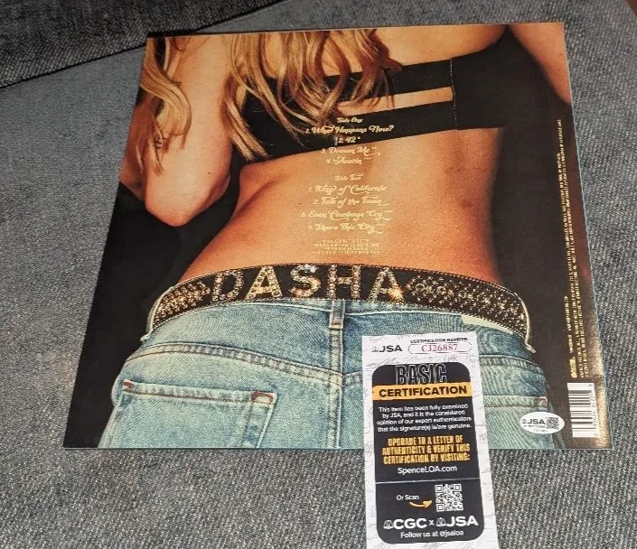 DASHA COUNTRY SINGER SIGNED WHAT HAPPENS NOW LP VINYL RECORD ALBUM JSA COA, изображение 3