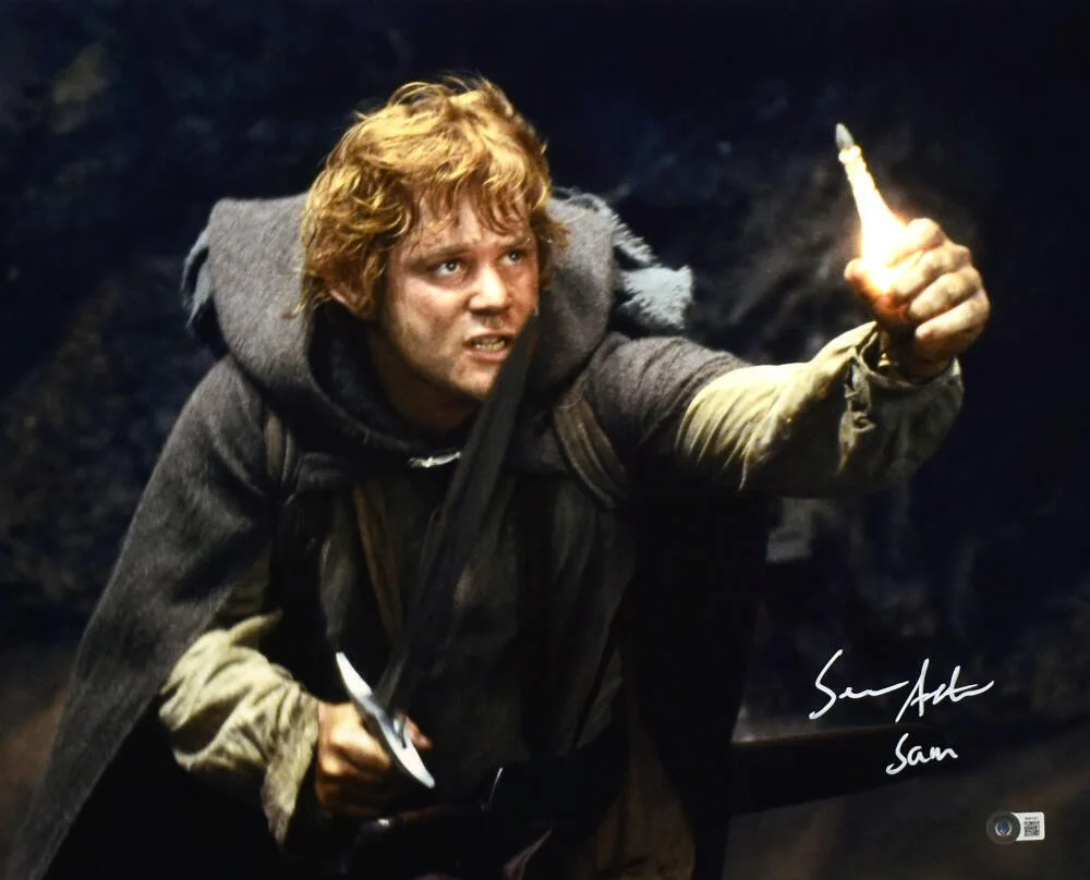 Sean Astin — Sean Astin Autographed The Lord of the Rings 16x20 Close Up Photo-Beckett W Holo