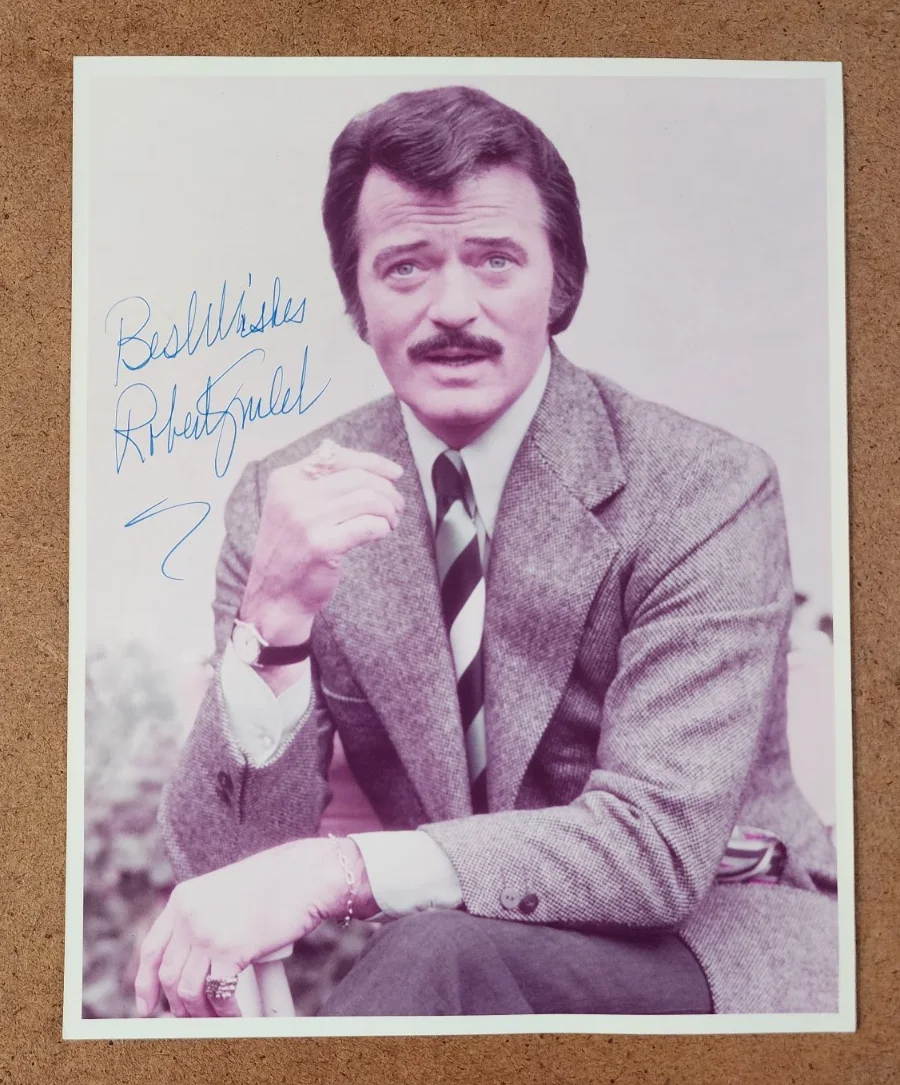 Robert Goulet — ROBERT GOULET - AUTOGRAPHED / SIGNED PHOTOGRAPH / PHOTO - Actor / Singer, image 2