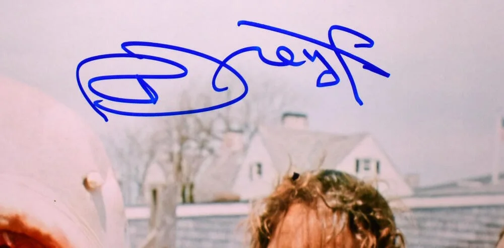 Richard Dreyfuss — Richard Dreyfuss Autographed Jaws 16x20 Shark Photo - JSA *Blue, изображение 2