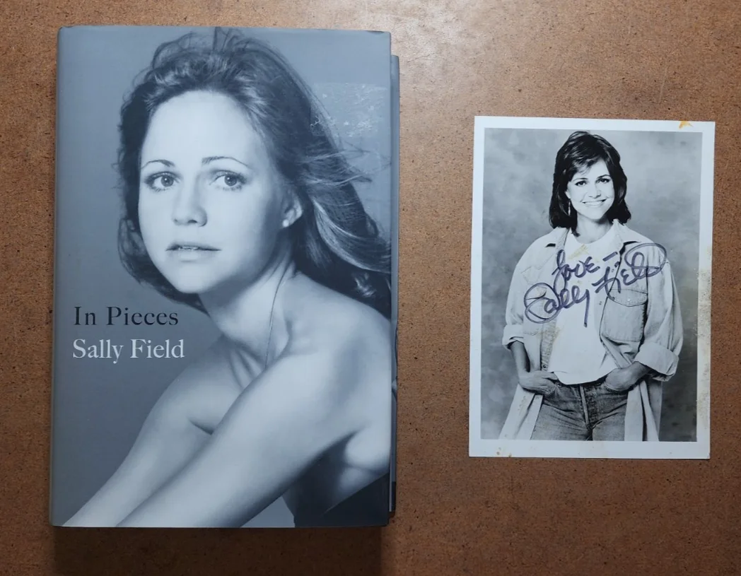 LAUREN BACALL — SALLY FIELD Hand Signed 5x7 Photo w/ IN PIECES 1st Edition Book HC/DJ, image 2