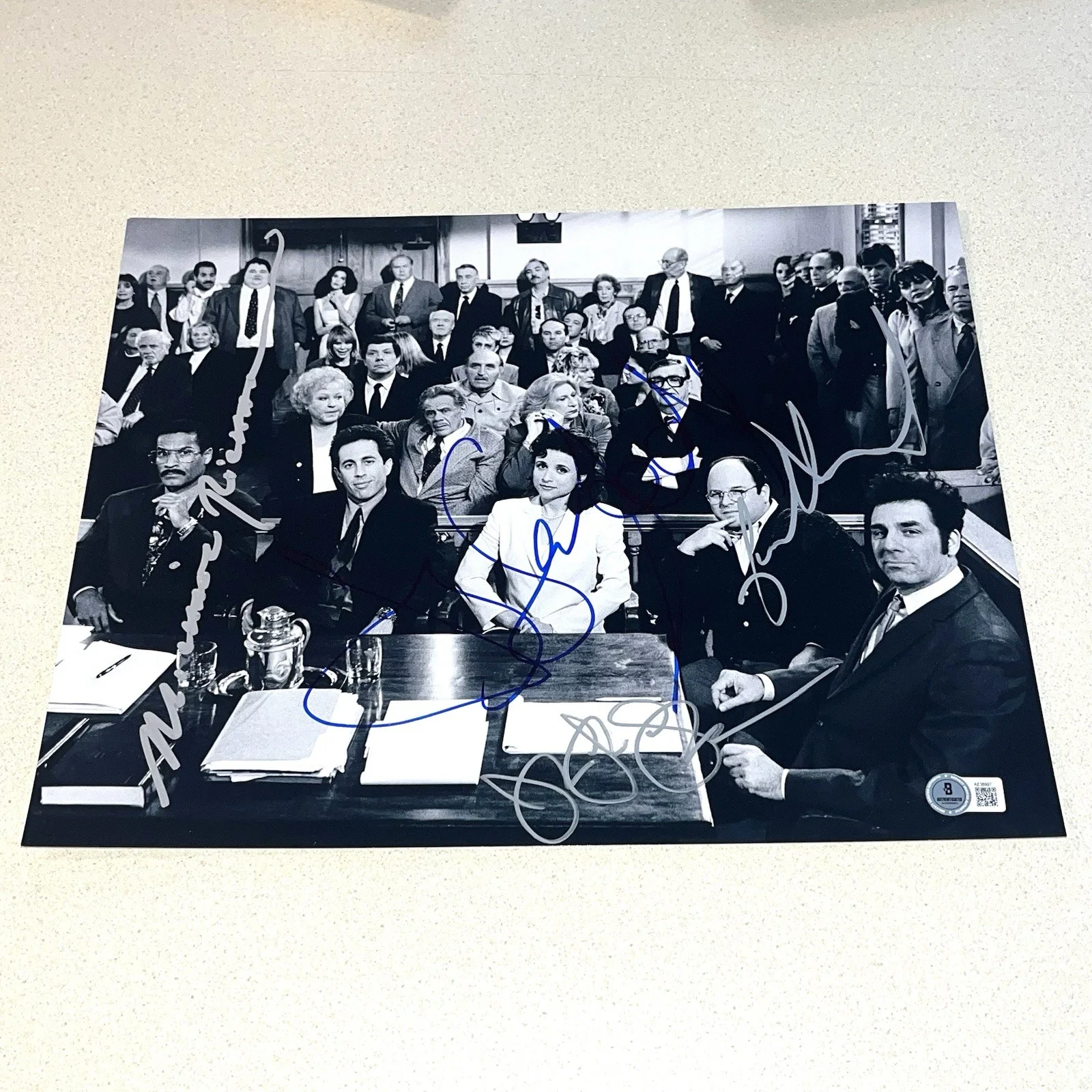 SEINFELD CAST — SEINFELD CAST signed autographed 11X14 PHOTO JERRY ELAINE KRAMER GEORGE BECKETT-