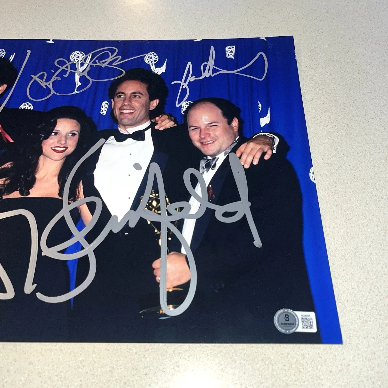 SEINFELD CAST — SEINFELD CAST signed autographed 11X14 PHOTO JERRY ELAINE KRAMER GEORGE BECKETT-, image 3