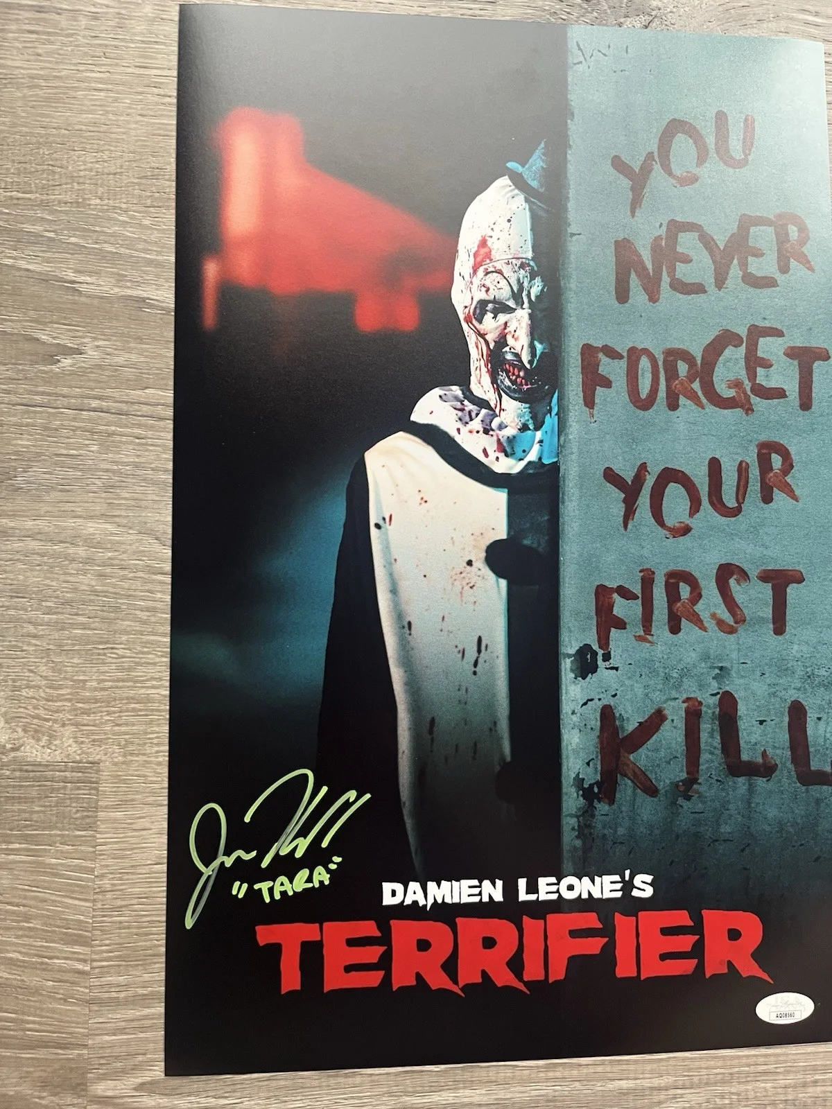 Jenna Kanell — Jenna Kanell Signed Terrifier 11x17 Photo JSA COA Tara Heyes Art The Clown, изображение 5