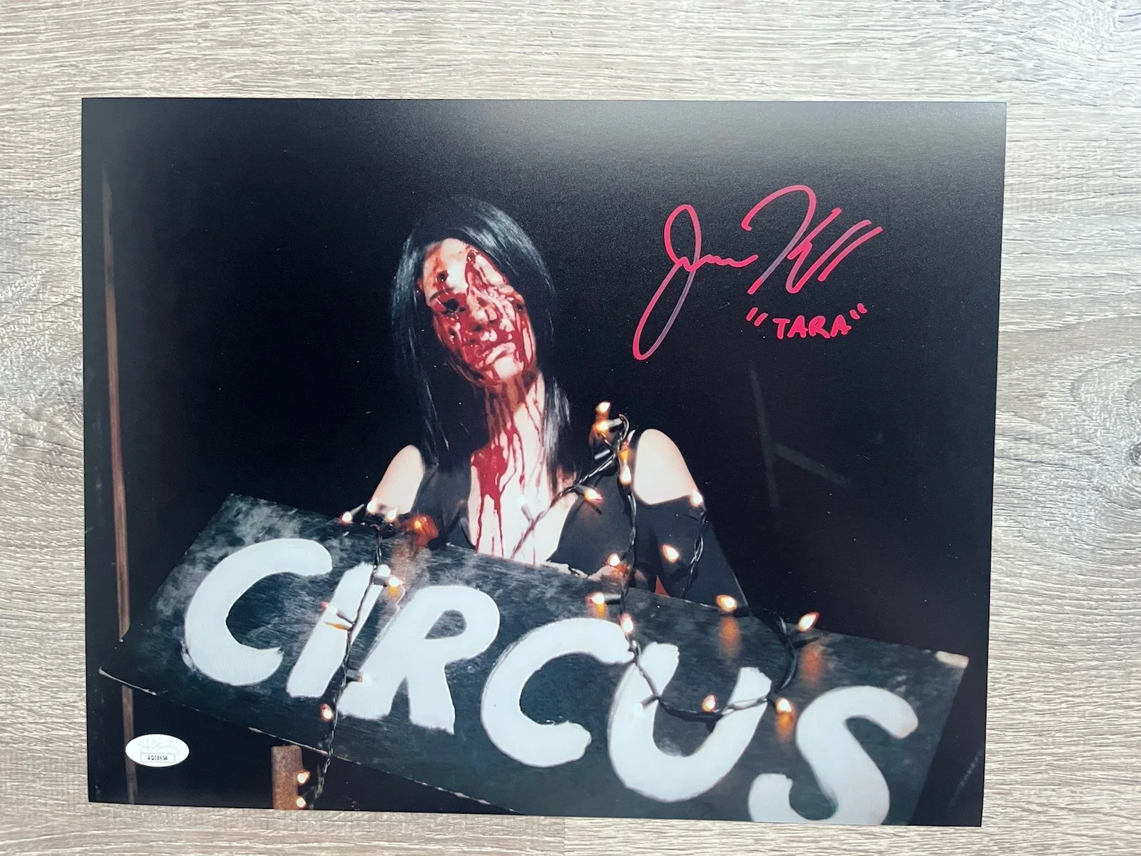Jenna Kanell — Jenna Kanell Signed Terrifier 11x14 Photo JSA COA Tara Art The Clown Horror, изображение 2