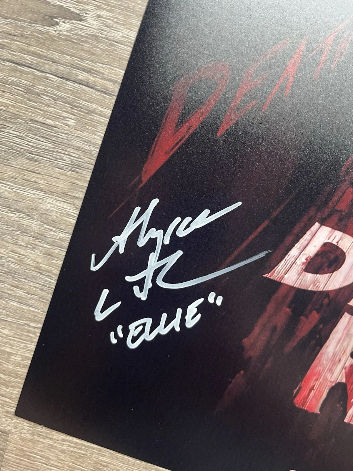 Alyssa Sutherland — Alyssa Sutherland Signed Evil Dead Rise 11x14 Photo JSA COA Ellie Horror Auto, изображение 4