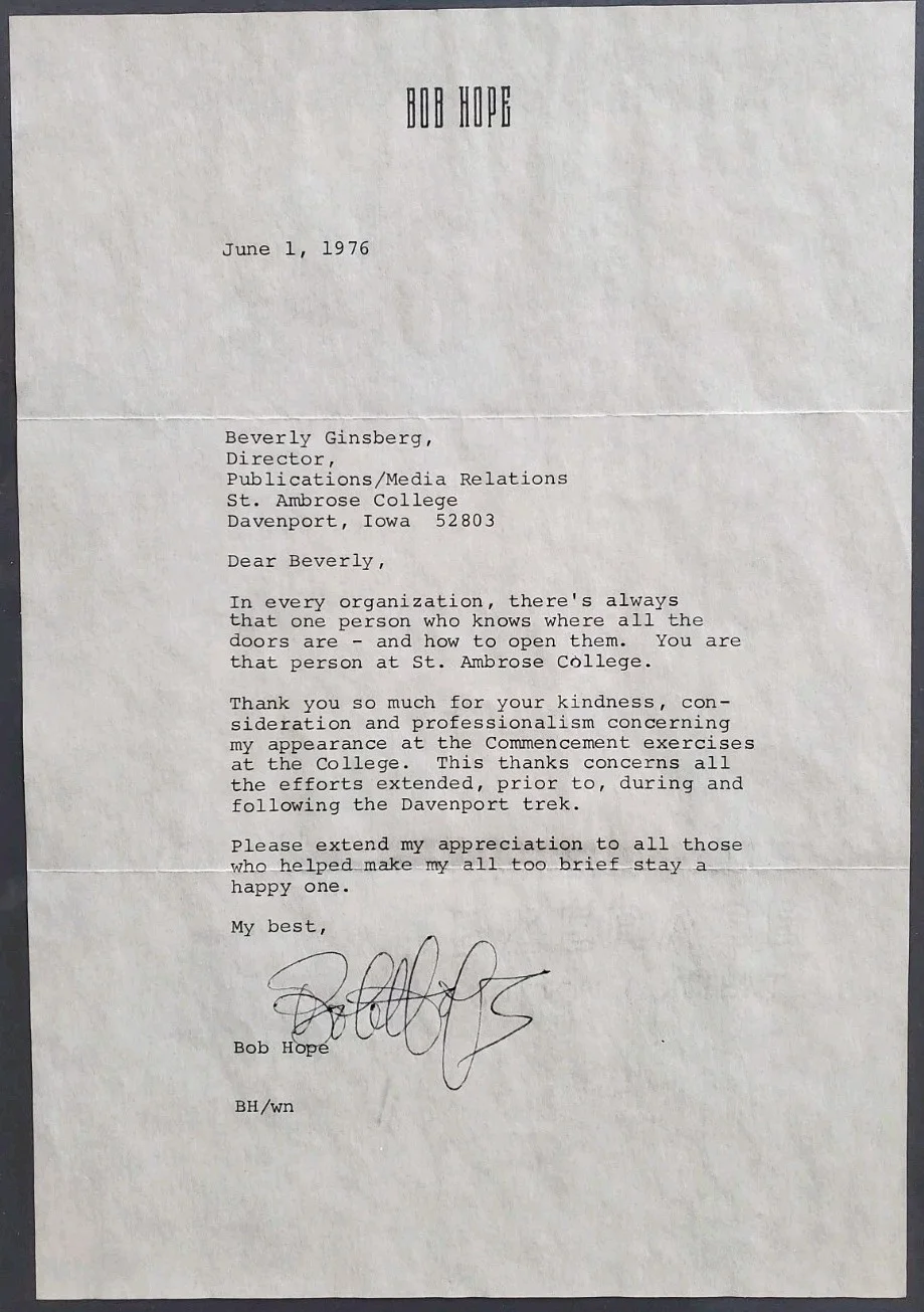 Bob Hope — NICE Framed & Matted Bob Hope Signed Vintage Letter & Original Photos JSA 10x26, изображение 2