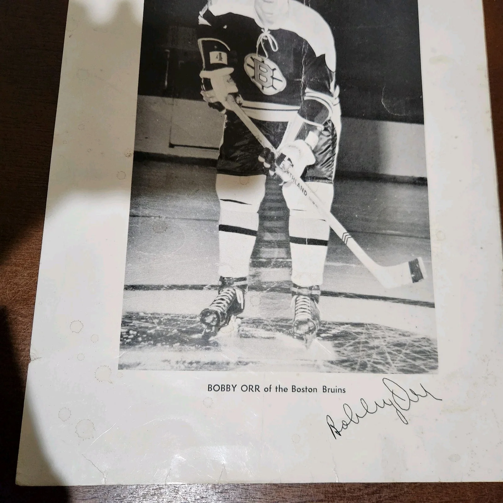 Bobby Orr — BOBBY ORR 8" x 10" AUTOGRAPHED PICTURE Signed B&W Black & White Hockey Photo, изображение 2