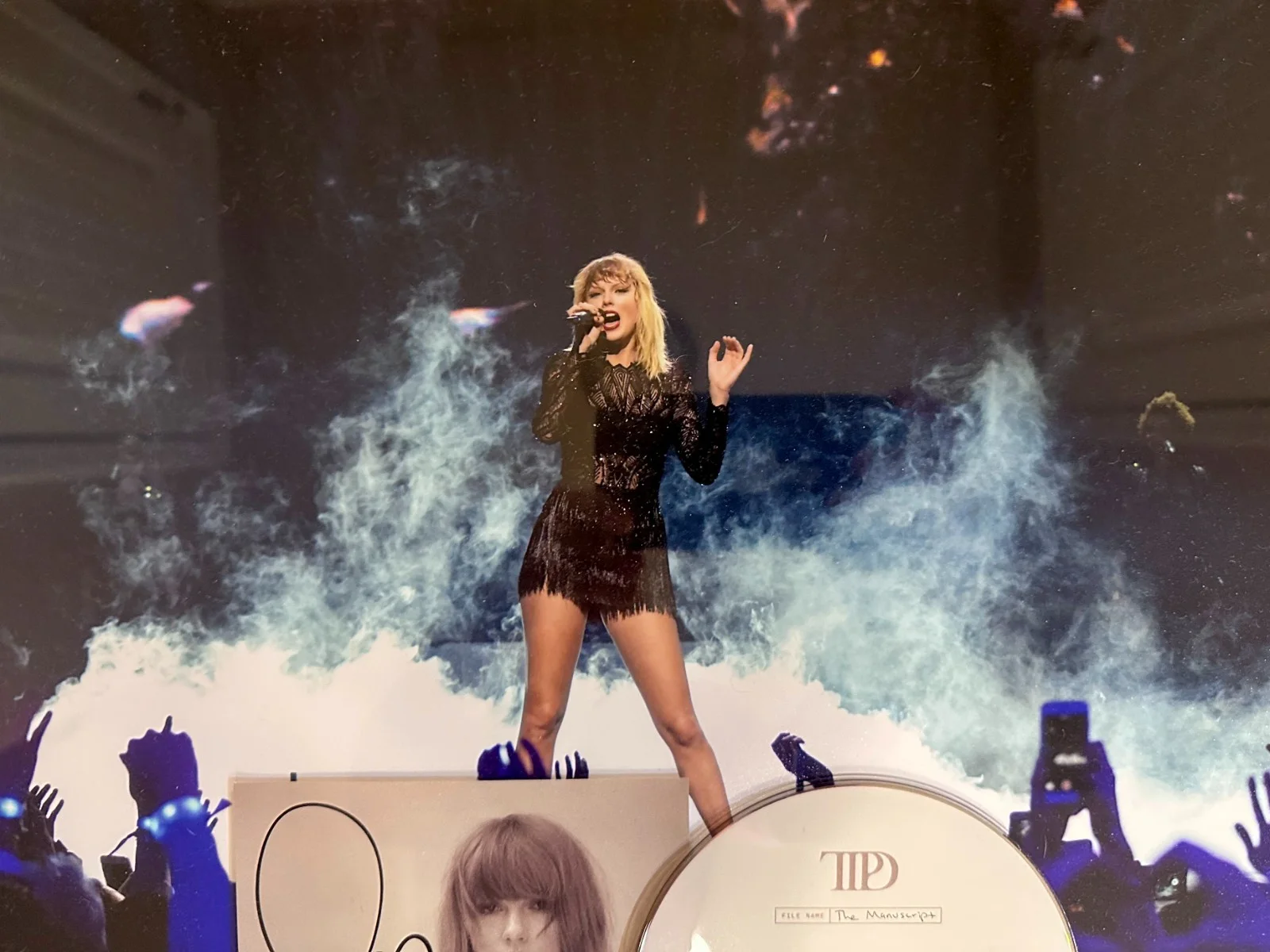 TAYLOR SWIFT Signed TTPD Insert (PSA/DNA) Cert | UV-Plexi Professionally Framed, image 3