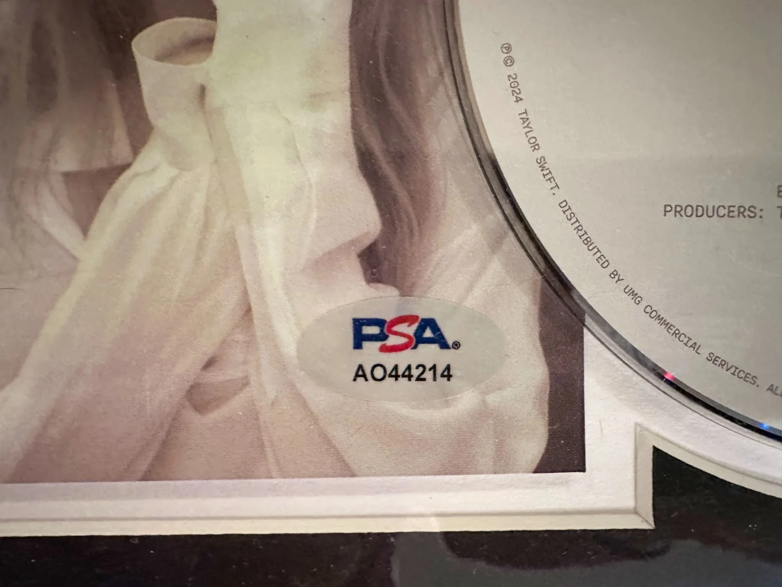 TAYLOR SWIFT Signed TTPD Insert (PSA/DNA) Cert | UV-Plexi Professionally Framed, image 4