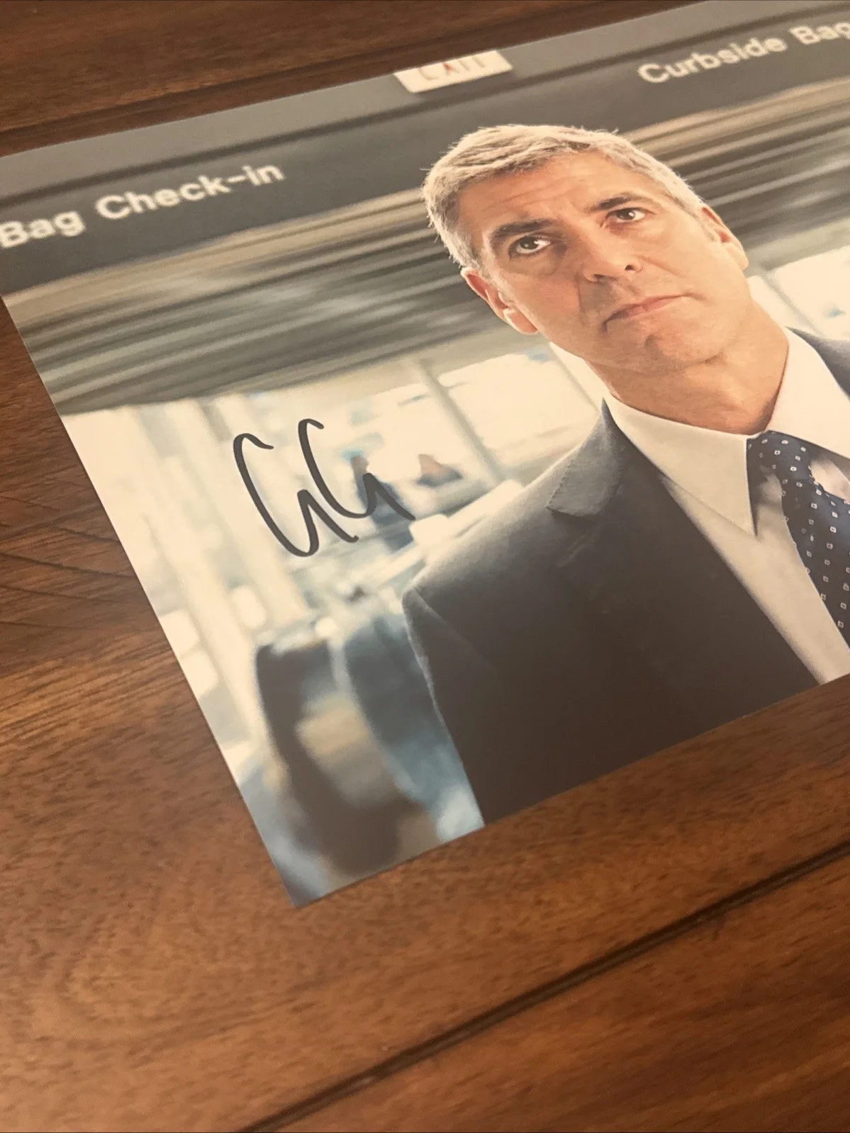 George Clooney — George Clooney "UP IN THE AIR" HOF Actor Autographed 8x10 Photo w/Proof & COA !!, изображение 2