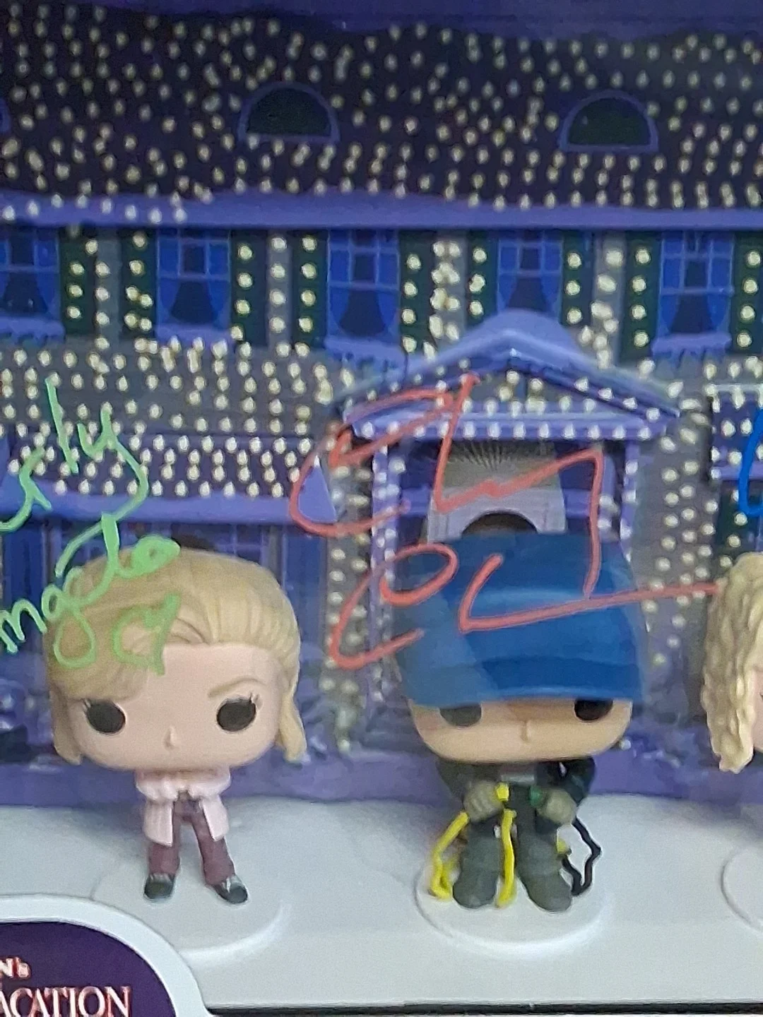 Chevy Chase, Beverley D'Angelo, Juliette Lewis — Chevy Chase Beverly D 'Angelo Christmas Vacation signed Family Funko JSA CI00173, изображение 3