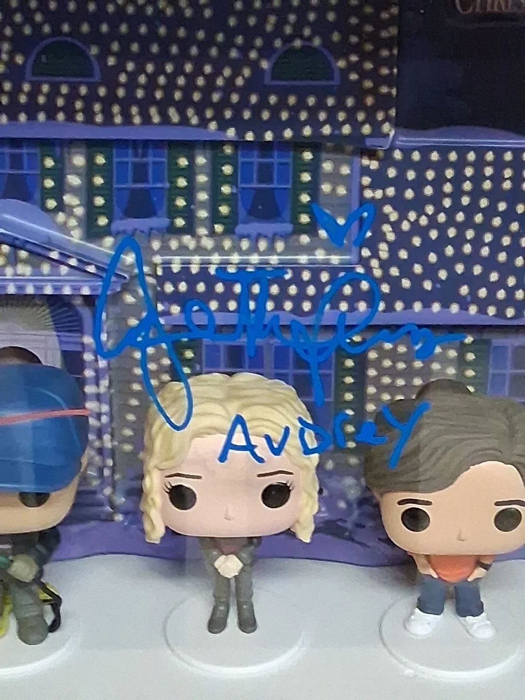 Chevy Chase, Beverley D'Angelo, Juliette Lewis — Chevy Chase Beverly D 'Angelo Christmas Vacation signed Family Funko JSA CI00173, изображение 4