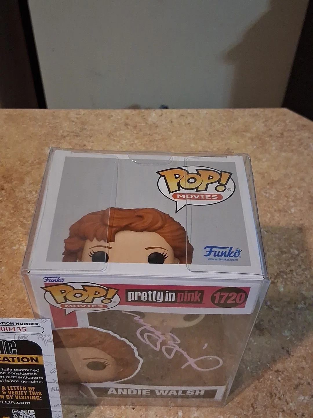 Molly Ringwald — Molly Ringwald Pretty In Pink Movie signed Andie Walsh Funko Pop JSA CI00435, изображение 4