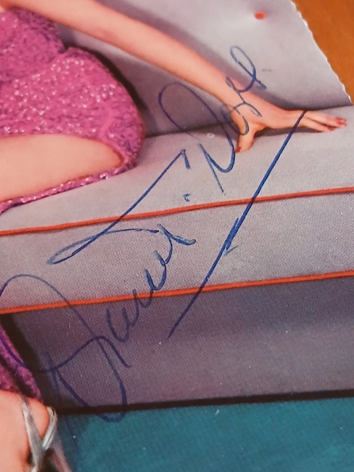 Diana Dors — Diana Dors, Tread Softly Stranger, Signed Autograph 1960's Postcard 6x4 inch, image 3