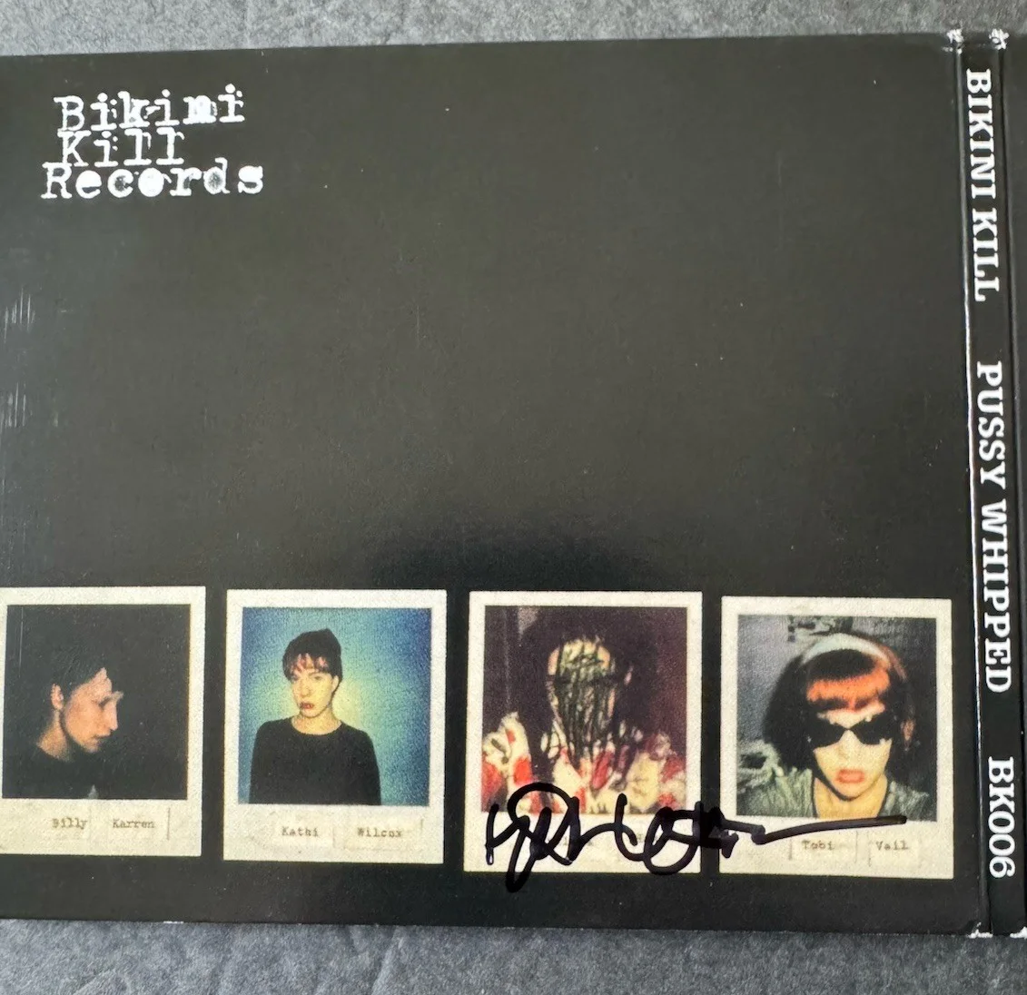 Kathleen Hanna Bikini Kill Pussy Whipped Signed CD Cover JSA COA autograph Punk, изображение 2