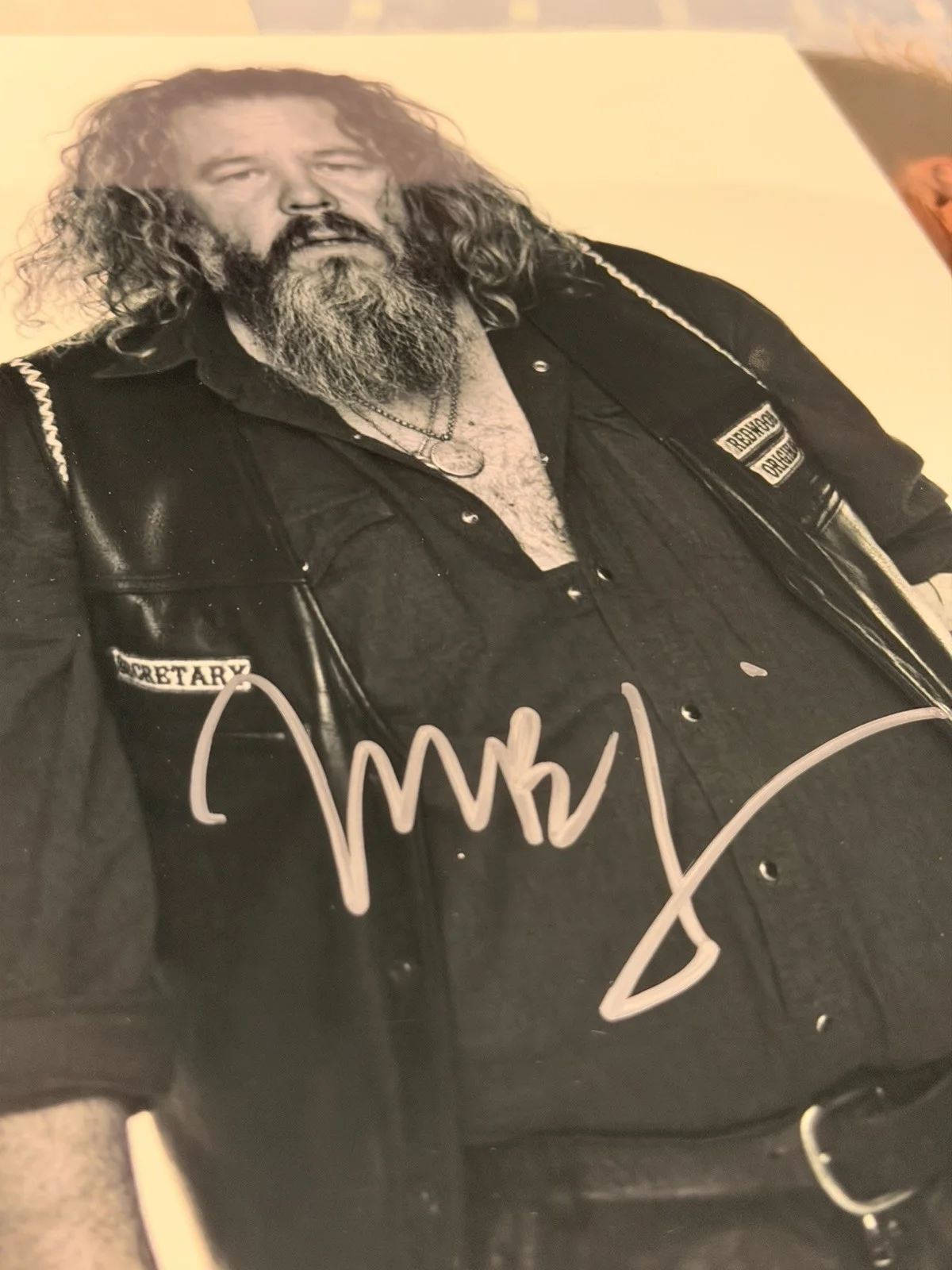 2 Signed photo lot Mark Boone Kenny Johnson Sons of Anarchy Autograph COA, image 3