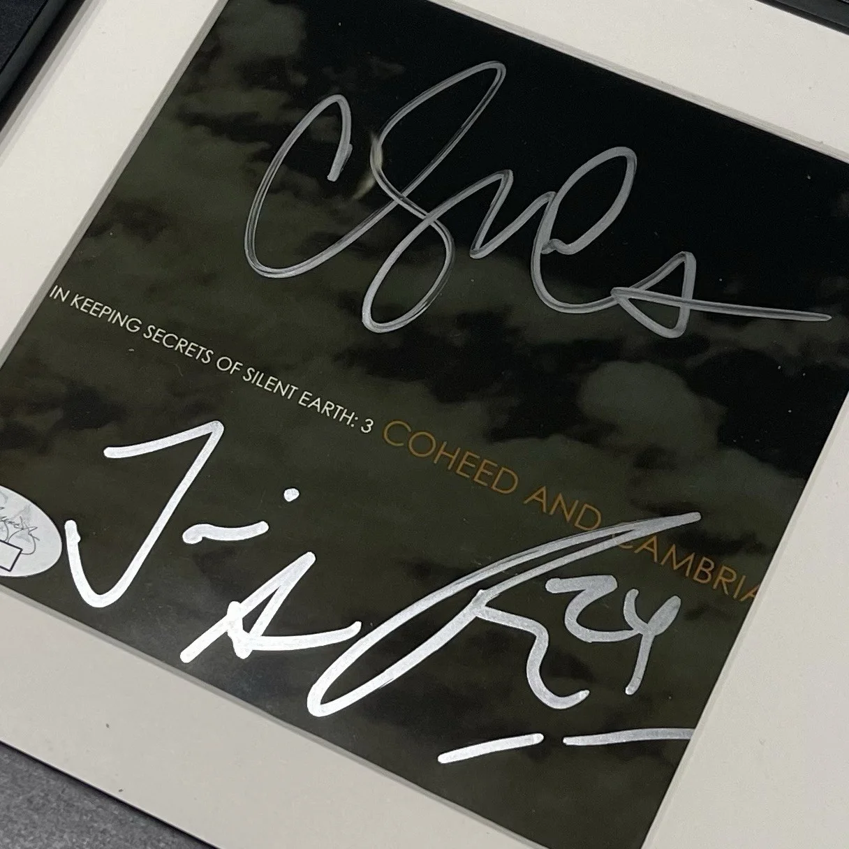 COHEED & CAMBRIA SIGNED SECRETS SILENT EARTH CD ALBUM CLAUDIO AUTOGRAPH JSA COA, image 3
