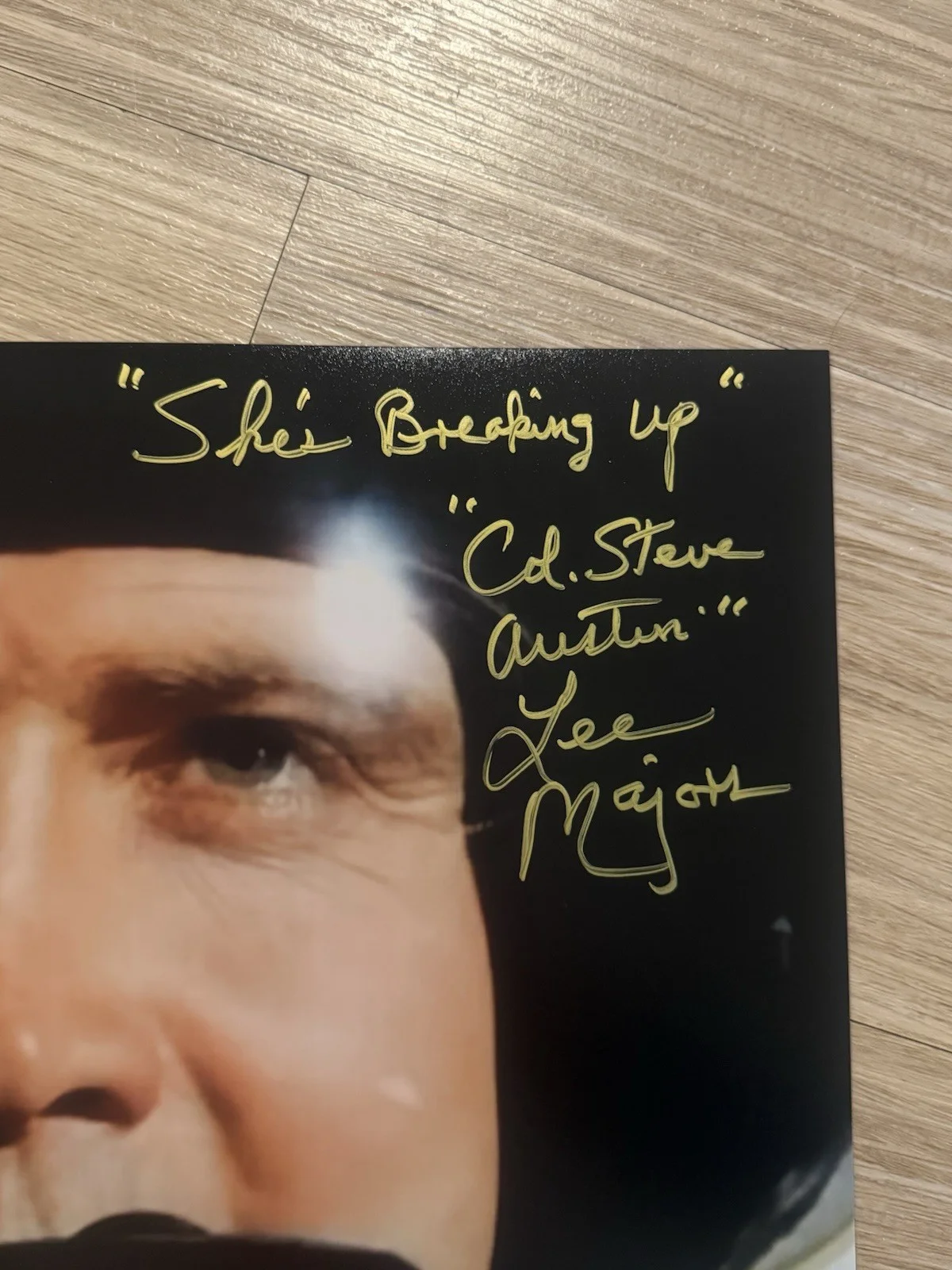 LEE MAJORS — Lee Majors Signed 11x14 Photo Col. Steve Austin “She’s Breaking Up!” JSA COA, image 2