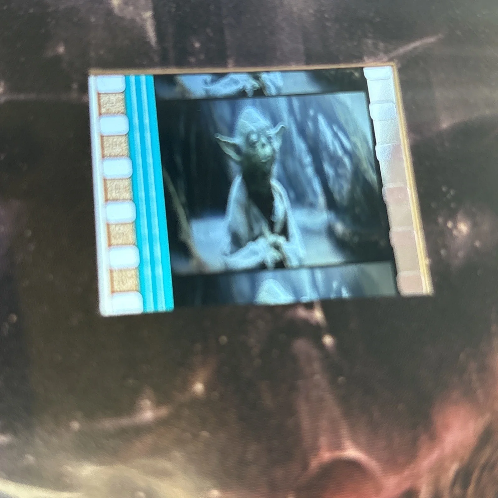 Star Wars The Empire Strikes Back Film Cell featuring rare to find Yoda, изображение 3