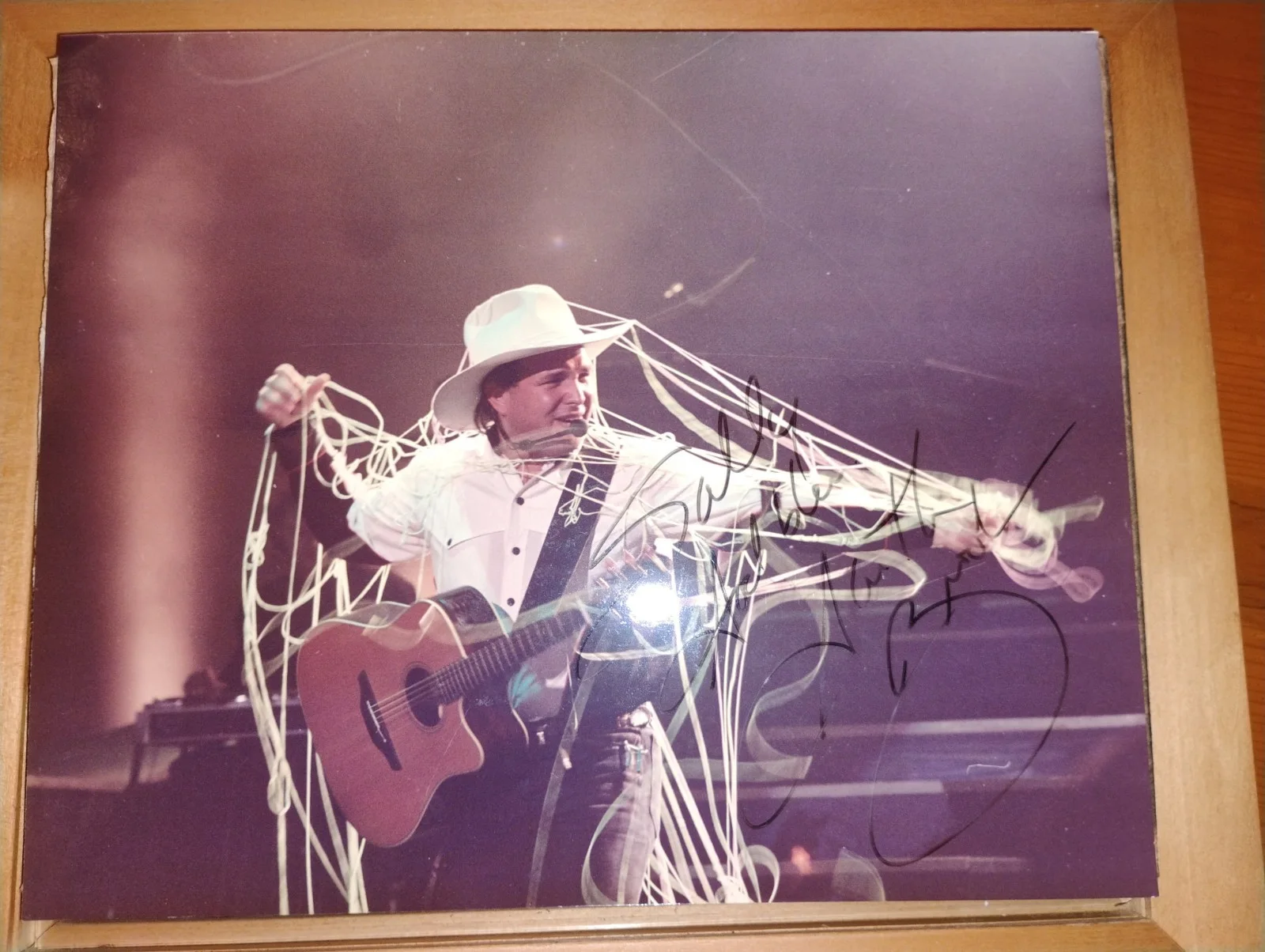 Garth Brooks Autographed Photo personalized Sally God bless, image 2