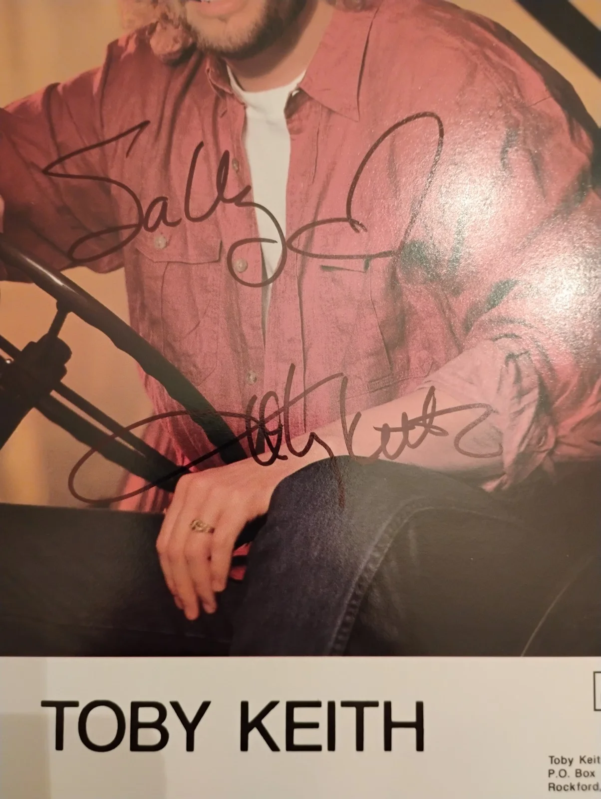 Toby Keith 8 × 10 'Autographed Photo Personalized Sally And A Heart Signed, image 3