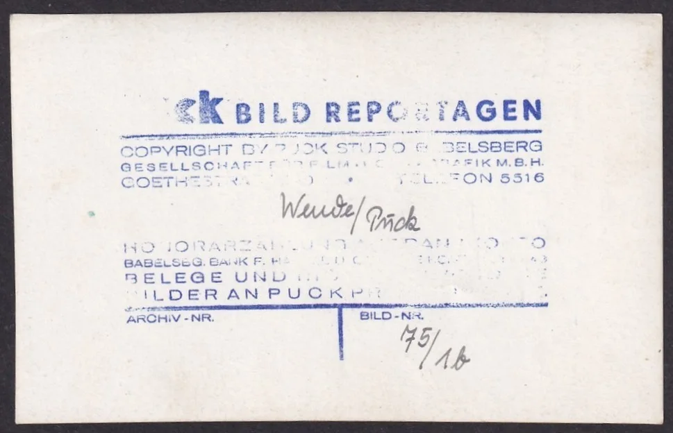 Genia Macky Ukrainian singer and actress 1947 signed card, изображение 2