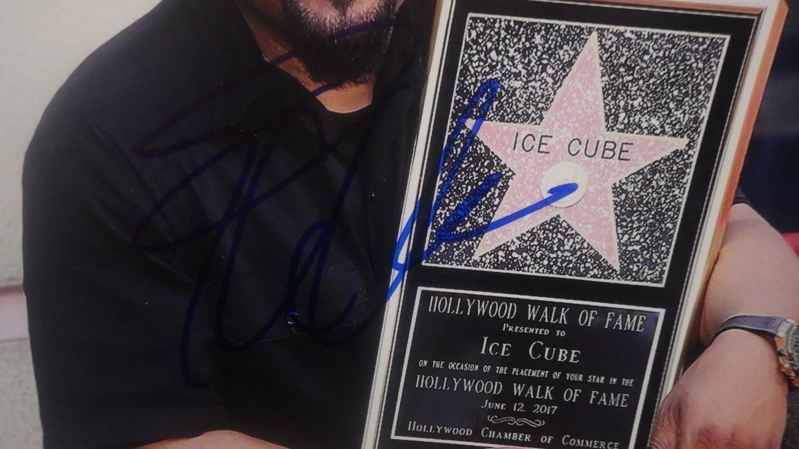 Ice-T Signed Autographed Color Glossy 8 x 10 Photo with COA, изображение 2
