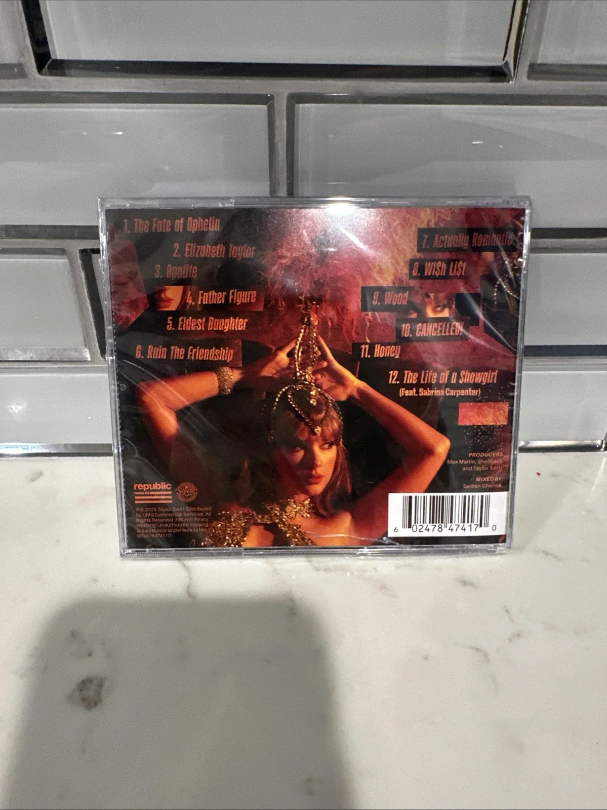 Taylor Swift - The Life of a Showgirl CD + Hand Signed Photo 2 IN HAND SHIPS NOW, изображение 2
