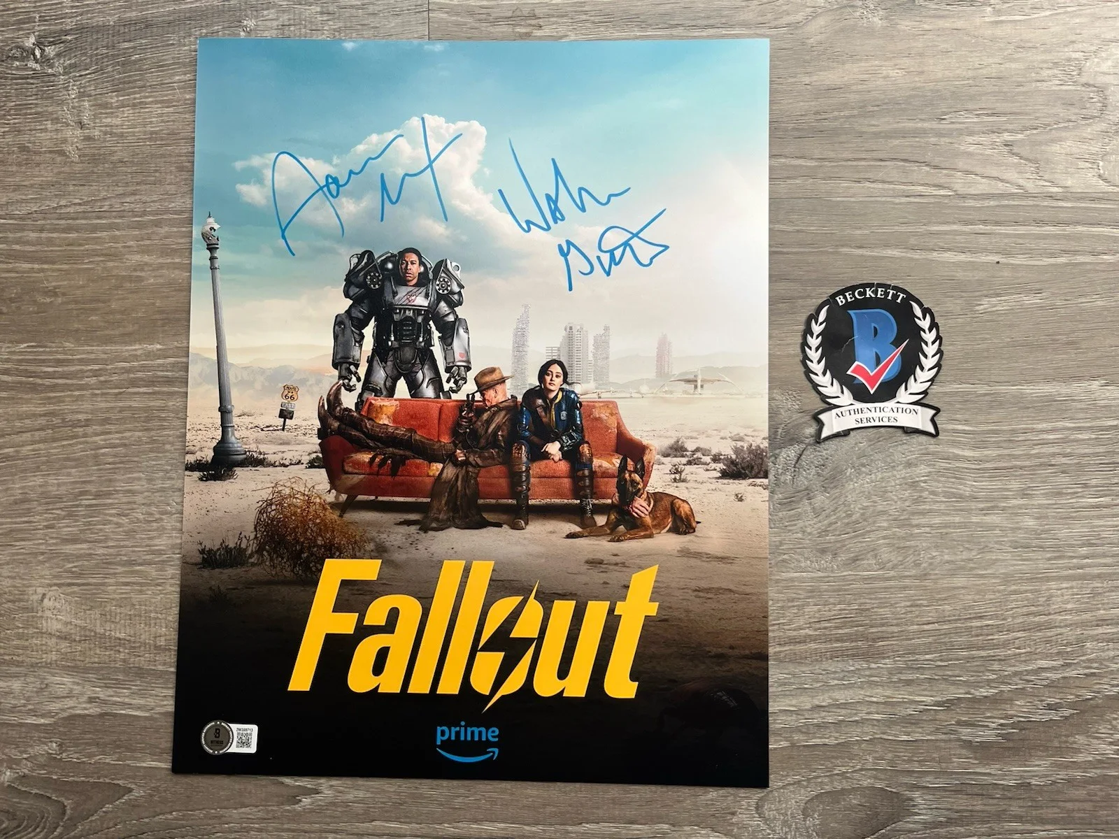 Walton Goggins — Walton Goggins Aaron Moten Signed Fallout 11x14 Photo Beckett COA Ghoul Maximus