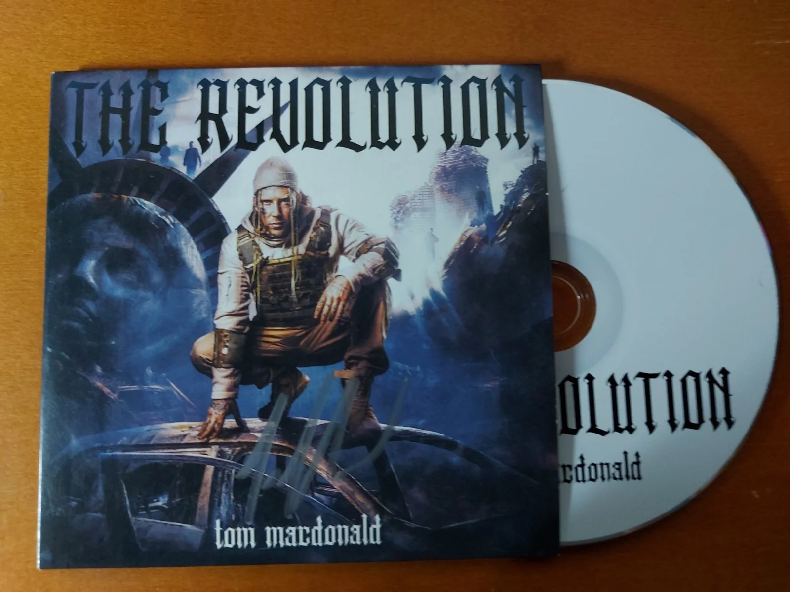 TOM McDONALD SIGNED CDS THE REVOLUTION & RENEGADE AUTOGRAPHED RAPPER, изображение 3