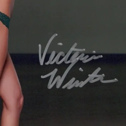 Victoria Winters — What a hottie, Playboy cyber girl Victoria Winters- signed 8x10 Photo w/COA, изображение 2