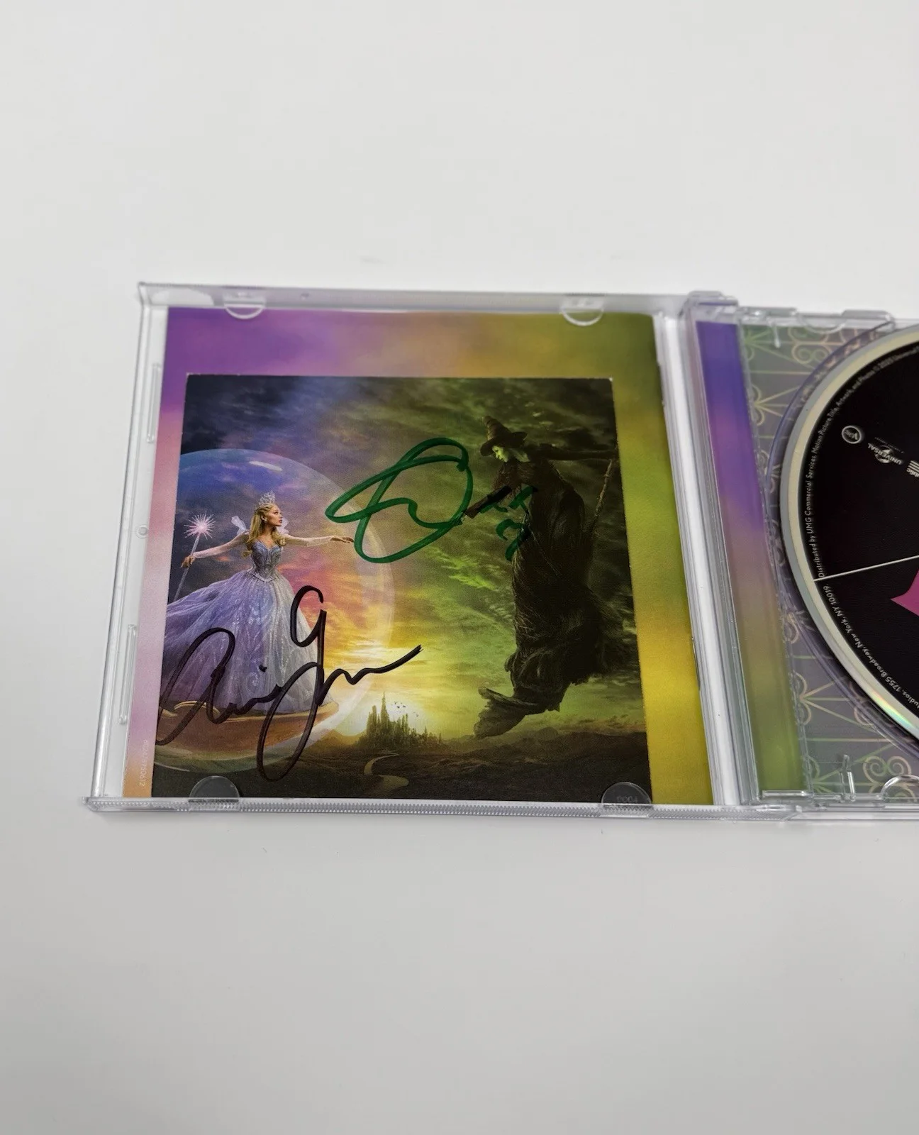 Wicked: For Good – The Soundtrack Signed CD - Double Full Signature - In Hand!, изображение 2