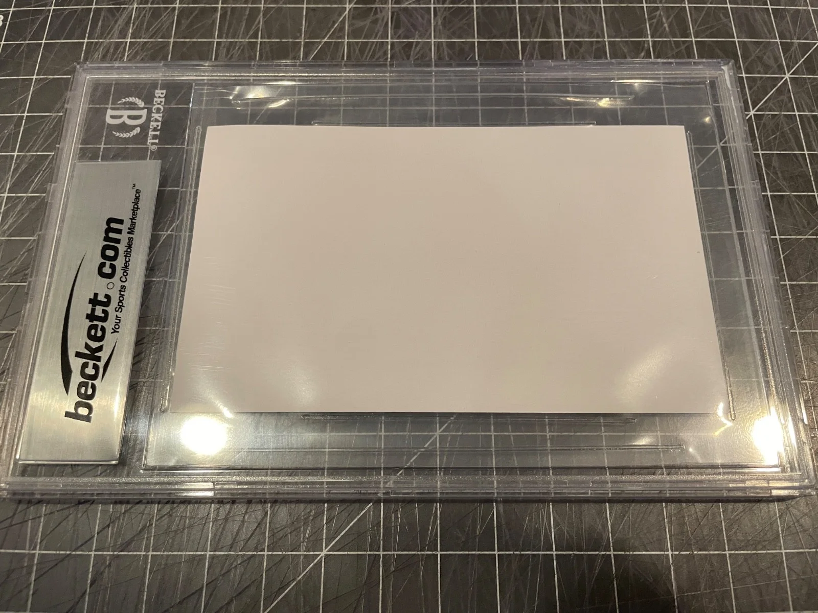 TOM BRADY NEW ENGLAND PATRIOTS SIGNED BOOK CUT ON INDEX CARD BECKETT #2, изображение 2
