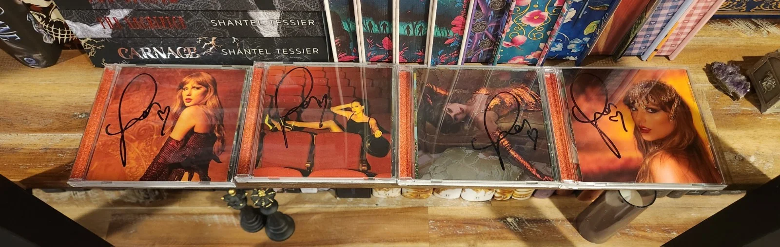 Taylor Swift - The Life of a Showgirl CD + Hand Signed Photos 1-4 COMPLETE SET, изображение 4