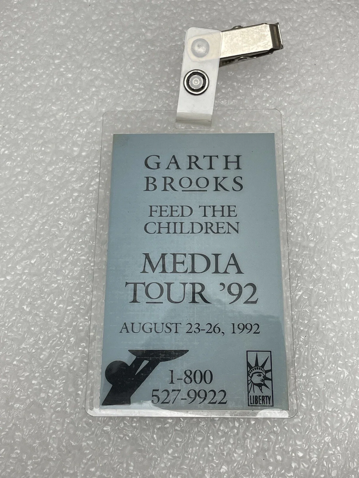 GARTH BROOKS AUTOGRAPH 8X10 & CANDID PHOTO BADGE 1992 PROVENANCE, изображение 5