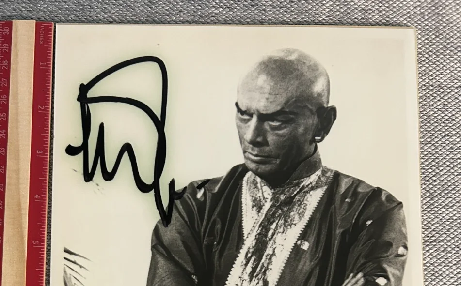YUL BRYNNER *KING AND I* HAND SIGNED 8X10" PHOTO W/JSA COA, image 3
