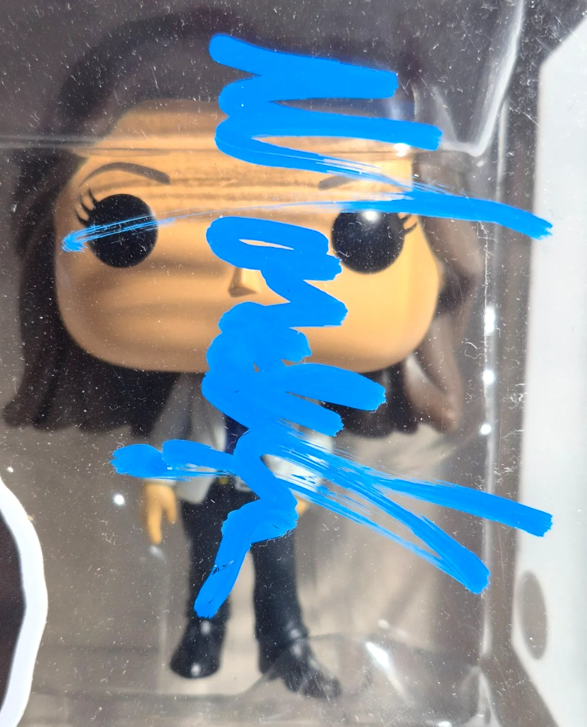 Mariska Hargitay — MARISKA HARGITAY SIGNED AUTOGRAPH OLIVIA BENSON FUNKO POP LAW AND ORDER JSA COA, изображение 2